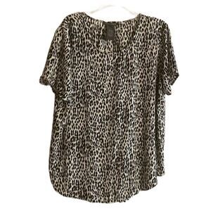 Chelsea & Theodore Animal Print Top size XXL